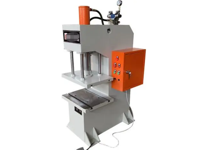 沖壓機應用步進電機和驅動器實現控制